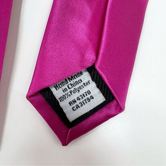 Geoffrey Beene Satin Neck Tie Fuchsia Pink - Picture 6 of 8